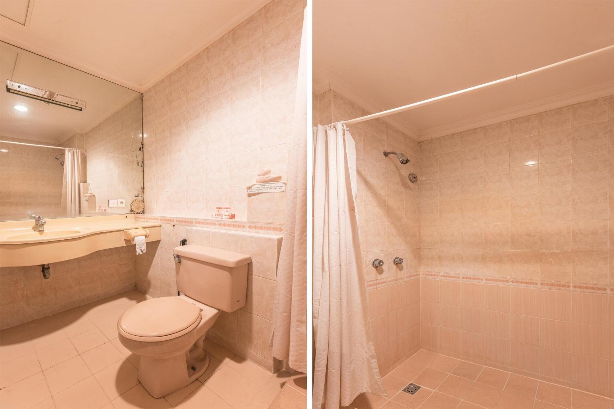 Oyo 671 Hotel Capitol Jakarta Ngoại thất bức ảnh